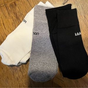 Lululemon crew socks (3 pairs)